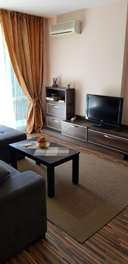 Apartment With Green Terrace Burgaz Dış mekan fotoğraf